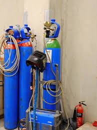 Bailout Gas for underwater welding