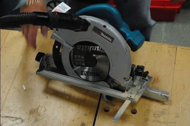 Types of sawing machine: Circular Saws