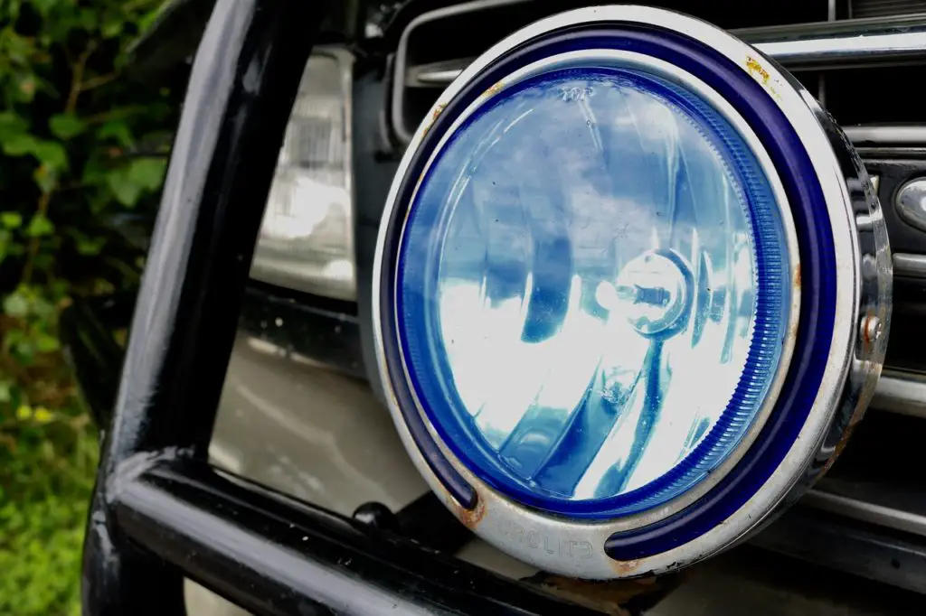 12 Types of Car lights & headlights [Name & Pictures] Explained