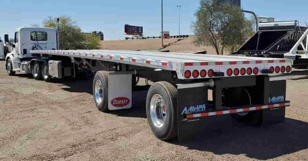 Flatbed Truck - Types of Trucks
